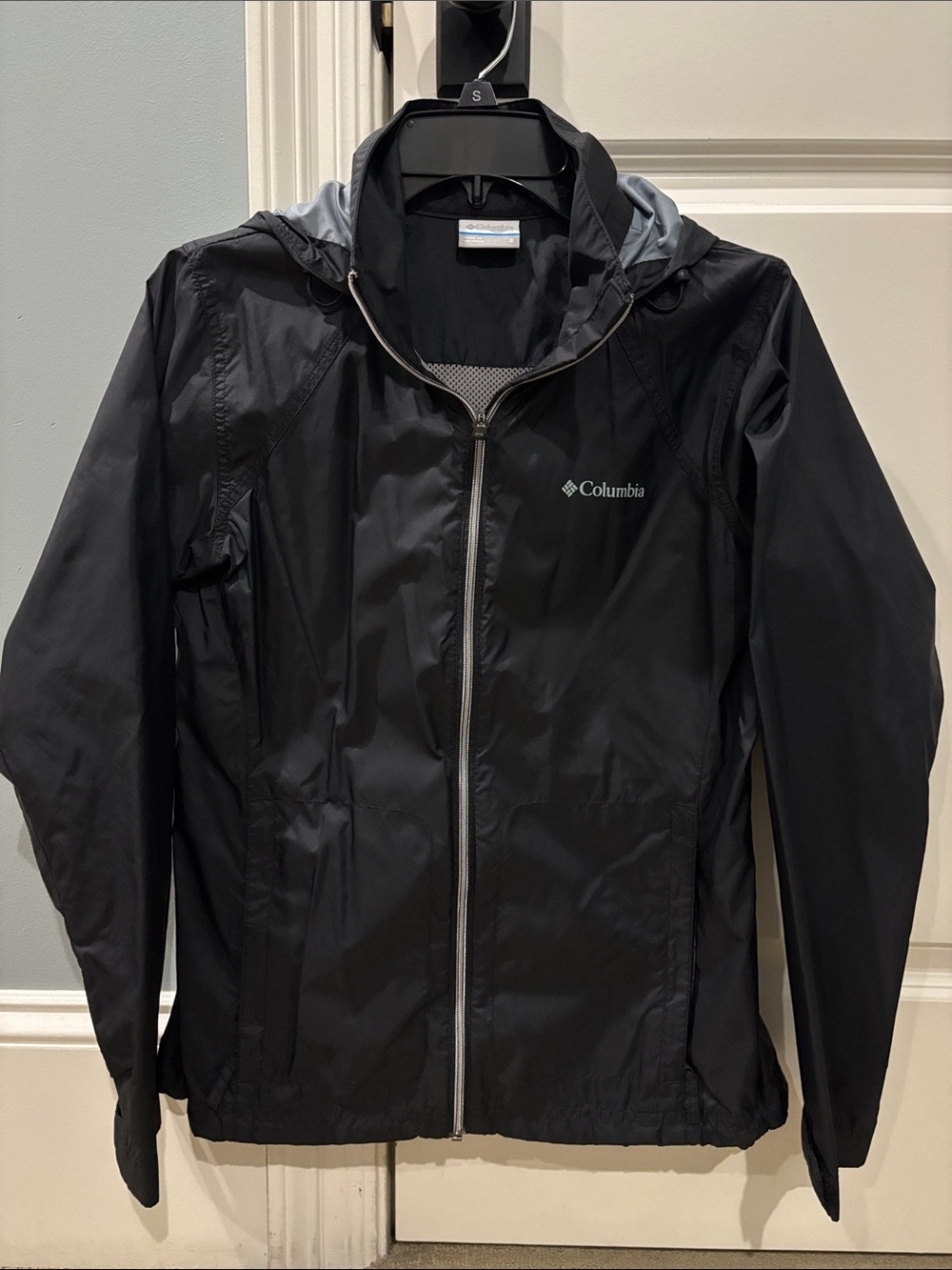 Columbia Black Lightweight Hooded Rain Jacket